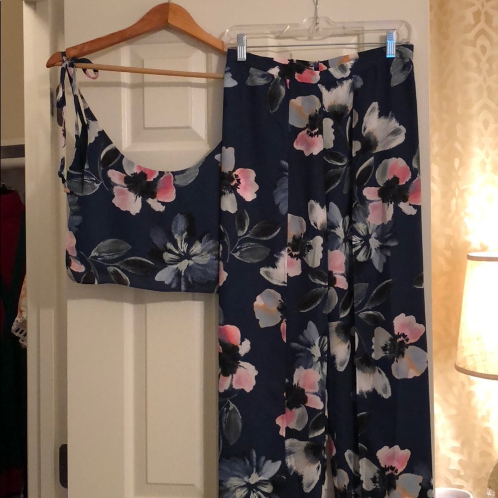 Olivaceous floral two piece set